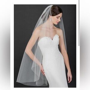 Bel Aire Bridal Knee Length Ivory Veil